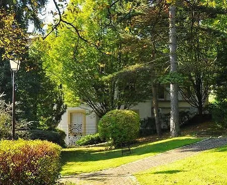 Alojamento de Acomodação e Pequeno-almoço Le Clos Jeannon 2*